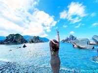 極品女神系母狗的淫色露出生活 極品女神被粉絲膜拜啪啪露出 高清私拍