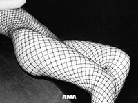 走另類情色唯美路線的攝影大咖AMA女體藝術私拍各種露臉極品反差美模觀感另一種滋味