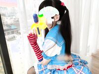 極品嬌嫩小萌妹『LepALu』極品粉嫩萌妹 藍色水手服 強制後入懟操 太嫩了 藍色水手服