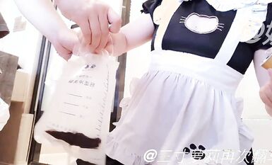 微博紅人極品小嫩比【三寸蘿莉再次翻車】V信群會員福利紫薇潮噴灌腸鴛鴦浴足交 (1)