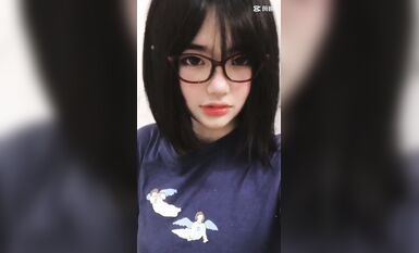 皮皮蝦網紅純欲女神【在下小羊】人前傲女，人後母狗，被金主包養定製私拍各種裸舞紫薇視頻207V (187)