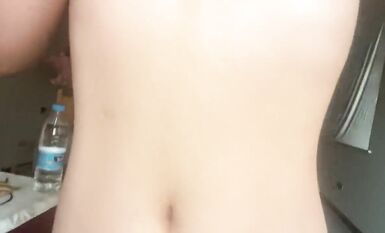 外網瘋傳的一個漂亮小姐姐，疑似上海名校舞蹈老師劉明X大尺度私拍 (7)