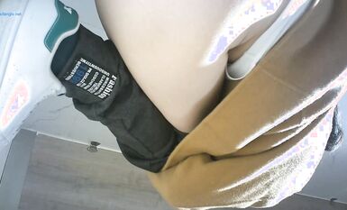 【精選廁拍】奶茶店全景偷拍多位漂亮的妹紙們2  (14)