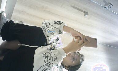 【精選廁拍】奶茶店全景偷拍多位漂亮的妹紙們2  (17)