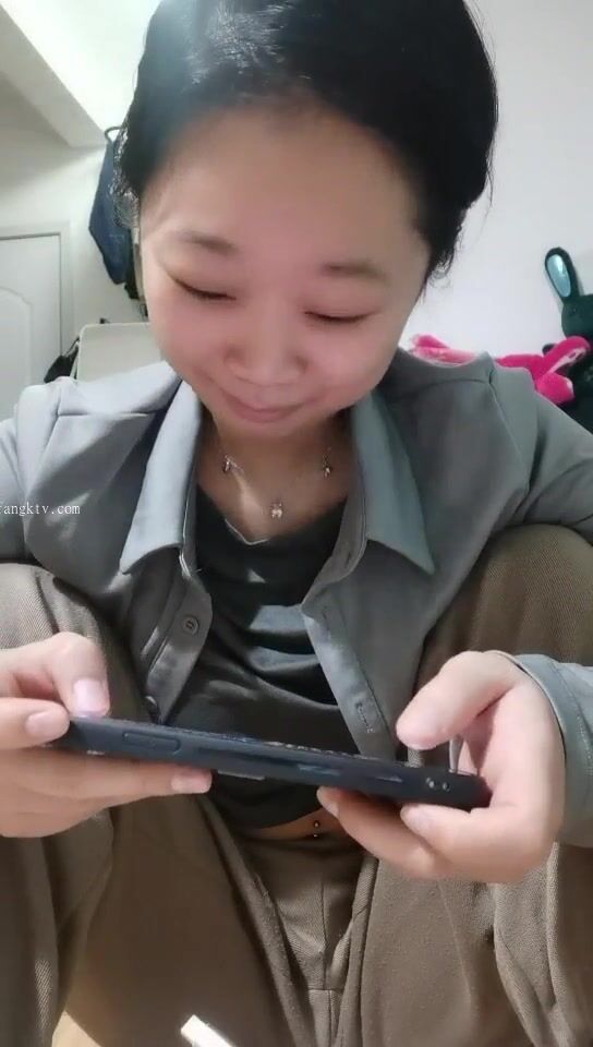 應求更新！美胸大學生~【眼裡有星辰】道具自慰~好騷好美！ (7)