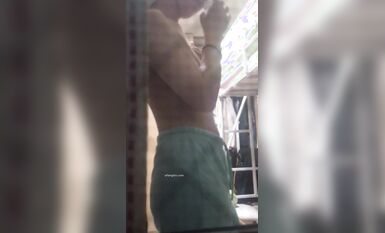 私房流出 精品推薦 五月新流出長期偷拍女生宿舍各種嫩妹 (13)