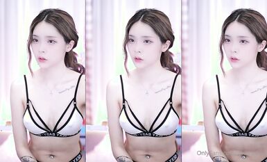 LPL前職業選手WE大舅子前妻【金提莫】女團成員正式下海，露三點 道具水晶棒自慰火力全開 (5)