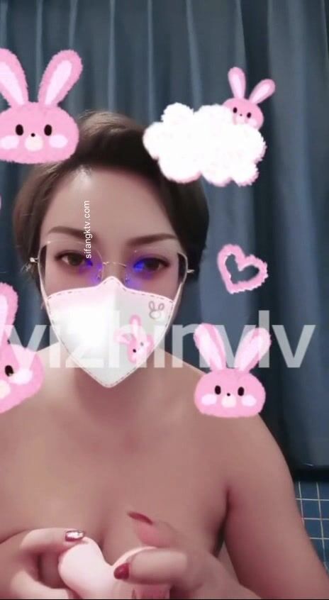 推特24萬粉騷貨『大婊姐』私密群淫語群P私拍 網紅美乳各種劇情啪啪 真人實戰 高清 (22)