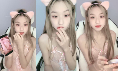 校花學妹！【你的初戀6】顏值逆天~超級粉嫩小b~全裸特寫 (2)