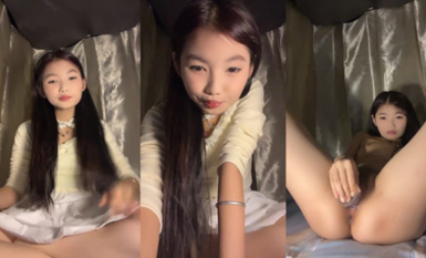 正宗大學生 宿舍偷偷脫光【瑤瑤搖】隨著道具的插入，身體不自主的顫抖起來，緊張刺激 (5)