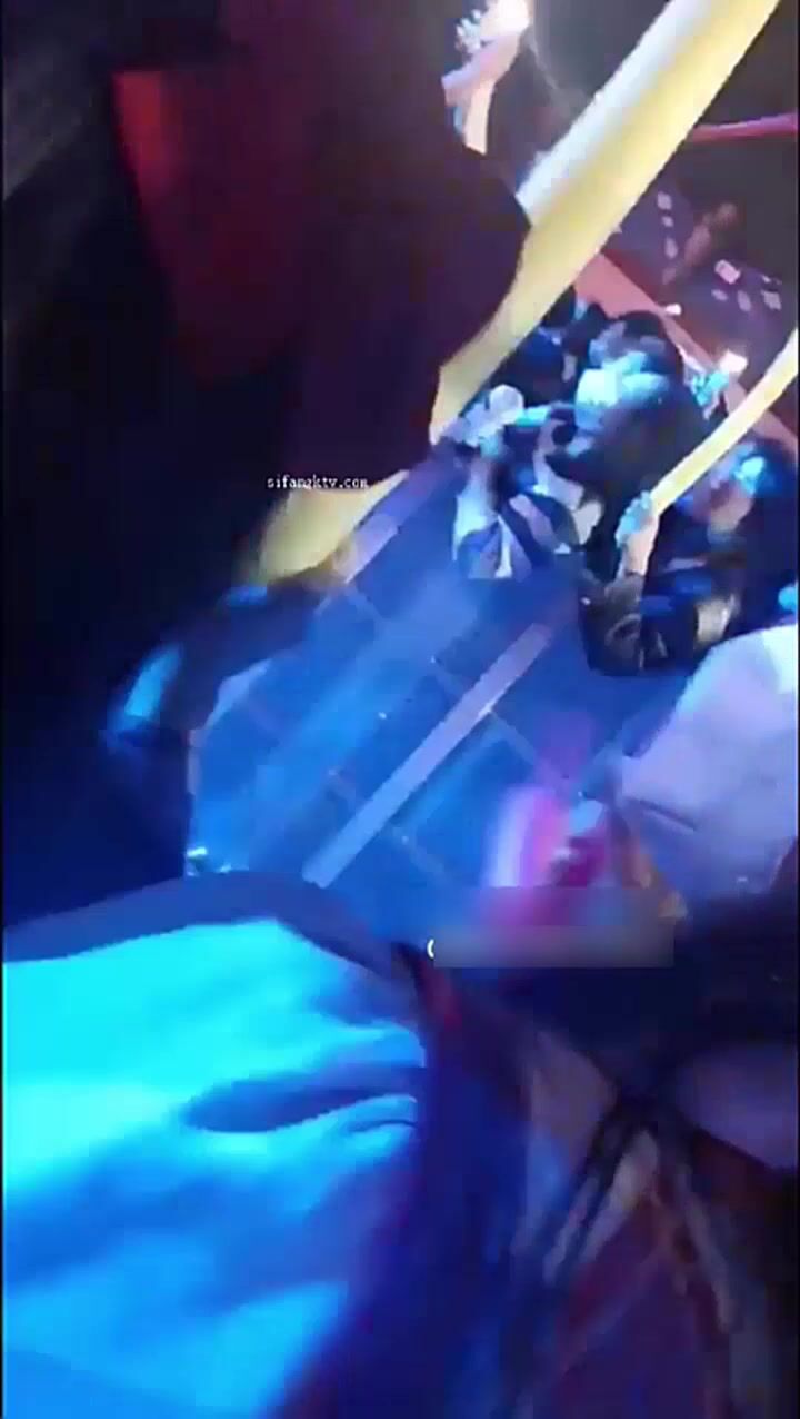 【極品稀缺 頂臀系列】音樂節頂女友閨蜜