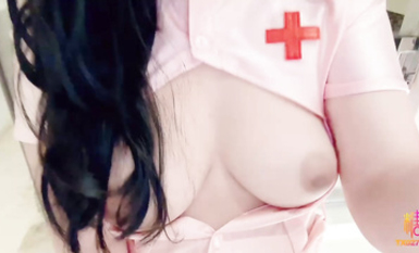 薇薇安 騎乘高潮噴水 爸爸的肉棒真的好大 小穴都被塞滿了好爽