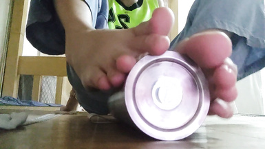 女神嫩妹足交【小琪琪文文】美腿玉足小可愛 足交26部合集(6)