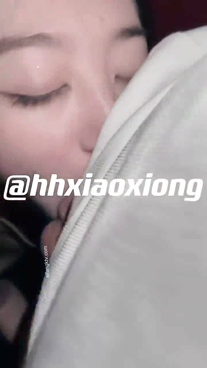 【極品女神重磅核彈】超級清純女神『小熊BB』最新頂級私拍 無可挑剔的清純氣質反差婊各種啪操 如此尤物操就完事 (29)