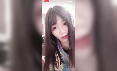 最新《瘋狂抖音》外篇之《抖音擦邊》眾女神直播中各種閃現走光刷邊 露毛露屁 凸點誘惑 (95)