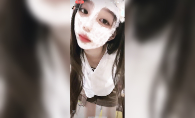 最新《瘋狂抖音》外篇之《抖音擦邊》眾女神直播中各種閃現走光刷邊 露毛露屁 凸點誘惑 (48)