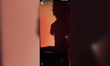 最新《瘋狂抖音》外篇之《抖音擦邊》眾女神直播中各種閃現走光刷邊 露毛露屁 凸點誘惑 (27)