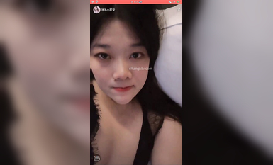 最新《瘋狂抖音》外篇之《抖音擦邊》眾女神直播中各種閃現走光刷邊 露毛露屁 凸點誘惑 (43)