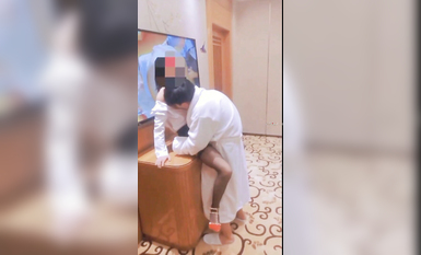 牧風人妻【真實高質量換妻】網上招來優質猛男來操 長腿黑絲老婆 (2)