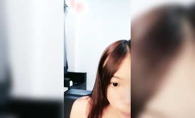 【嫩女】【瀟灑紅塵】合集，還沒長毛的超嫩小美女被開苞！ (5)