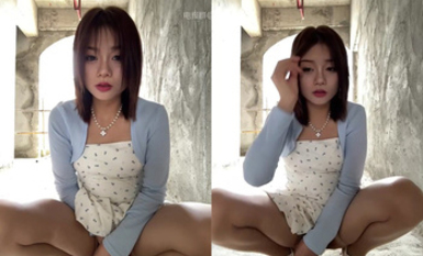 主播【Asia_Melody】頂美校花多場所露出自慰噴水、徹底放飛自我、連續潮噴、一地的淫水 (11)