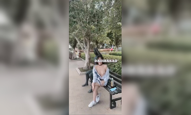 抖音80W粉絲推特網紅超萌蘿莉反差婊一隻喔私拍視圖大量流出人前露出3P喝尿野戰騷中極品 (136)