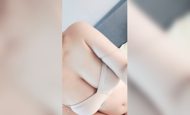 重磅！G奶女神下海！超漂亮~【維維呀】道具自慰！擼到腳軟 (6)