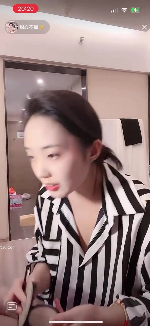 最新《瘋狂抖音》外篇之《抖音擦邊2》顏值主播各顯神通 閃現走光 刷邊尿尿熱舞 扣逼漏奶 (91)