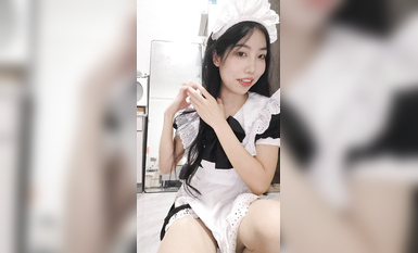 很耐看的氣質母狗大學生，無套啪啪大秀，臉穴同框假雞巴深插蜜穴，表情反差到爆 (11)