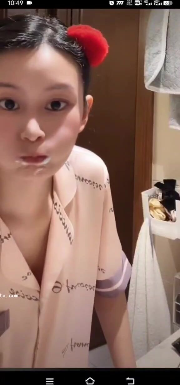 最新《瘋狂抖音》外篇之《抖音擦邊2》顏值主播各顯神通 閃現走光 刷邊尿尿熱舞 扣逼漏奶 (178)