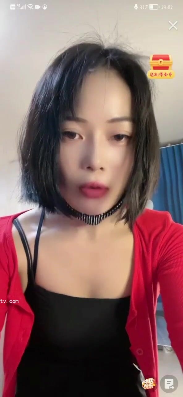 最新《瘋狂抖音》外篇之《抖音擦邊2》顏值主播各顯神通 閃現走光 刷邊尿尿熱舞 扣逼漏奶 (194)