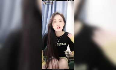 最新《瘋狂抖音》外篇之《抖音擦邊4》顏值主播各顯神通 閃現走光 刷邊瘋狂作死 扣逼漏奶 (133)