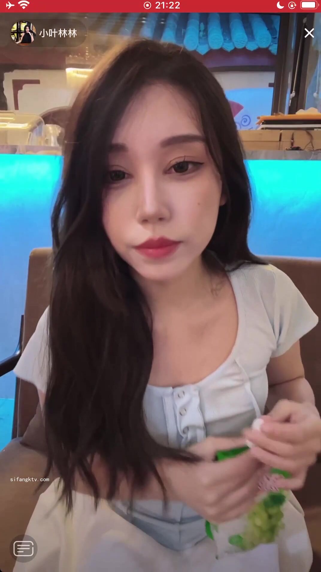 最新《瘋狂抖音》外篇之《抖音擦邊4》顏值主播各顯神通 閃現走光 刷邊瘋狂作死 扣逼漏奶 (245)