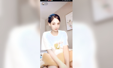 最新《瘋狂抖音》外篇之『三亞美女2』極品三亞外圍美女大秀身材 作死大尺度 摳B揉乳擠奶 (20)