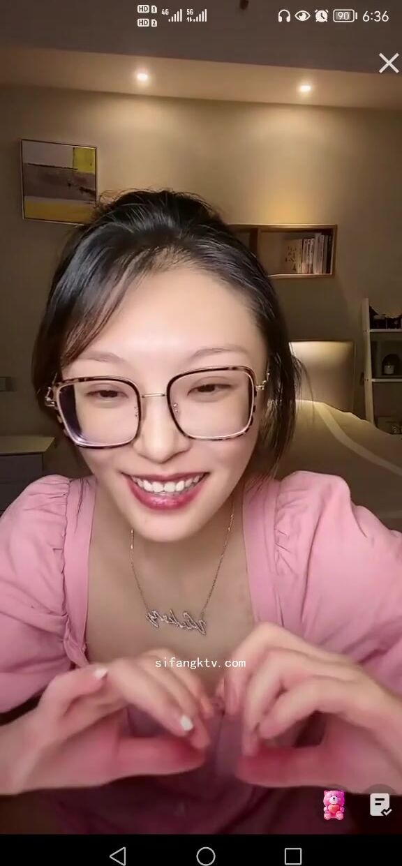 最新《瘋狂抖音》外篇之《抖音擦邊4》顏值主播各顯神通 閃現走光 刷邊瘋狂作死 扣逼漏奶 (258)